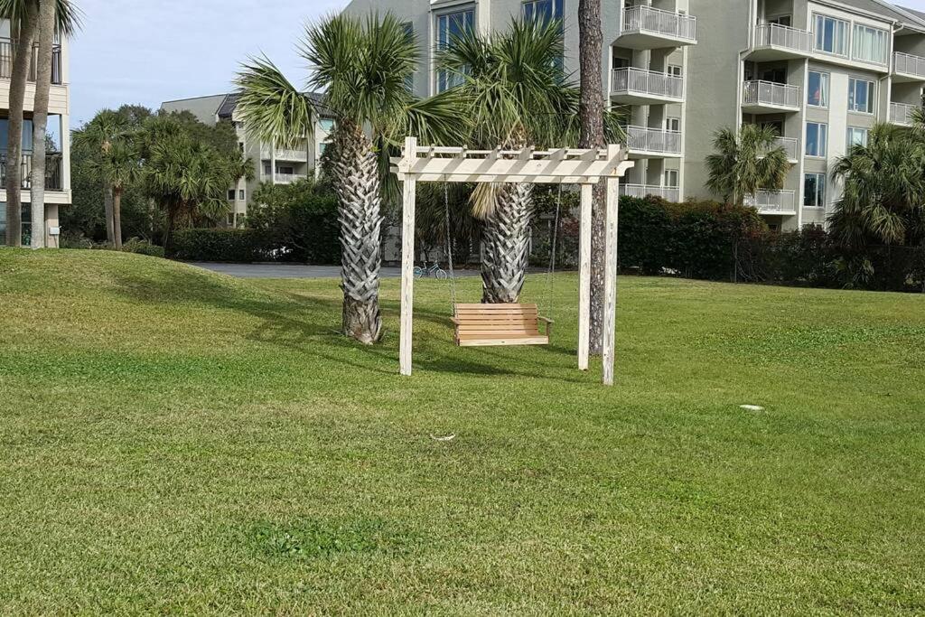 Beachin It!-Oceanview Updated 2024, King Bed Bikes Hilton Head Island Exterior photo