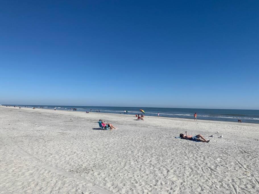 Beachin It!-Oceanview Updated 2024, King Bed Bikes Hilton Head Island Exterior photo